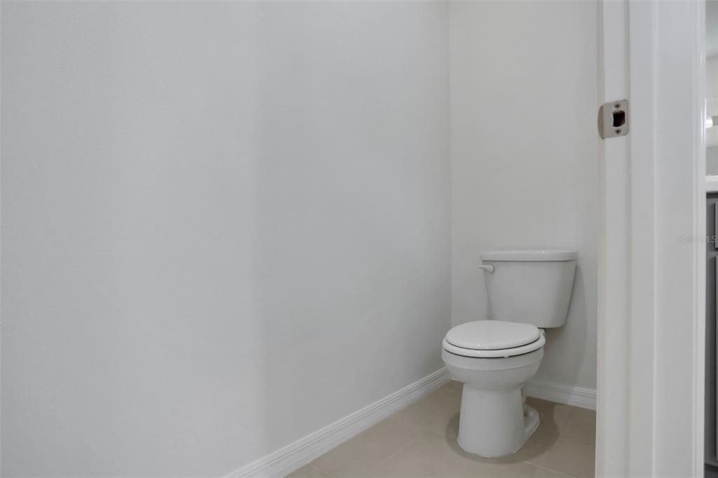 Activo con contrato: $609,990 (5 camas, 3 baños, 3550 Pies cuadrados)