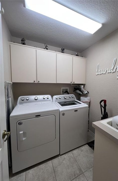 For Sale: $334,999 (3 beds, 2 baths, 1850 Square Feet)