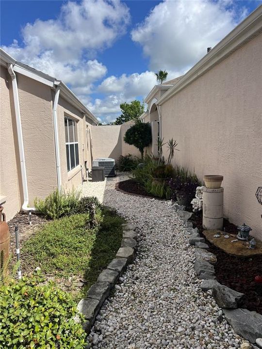 For Sale: $334,999 (3 beds, 2 baths, 1850 Square Feet)