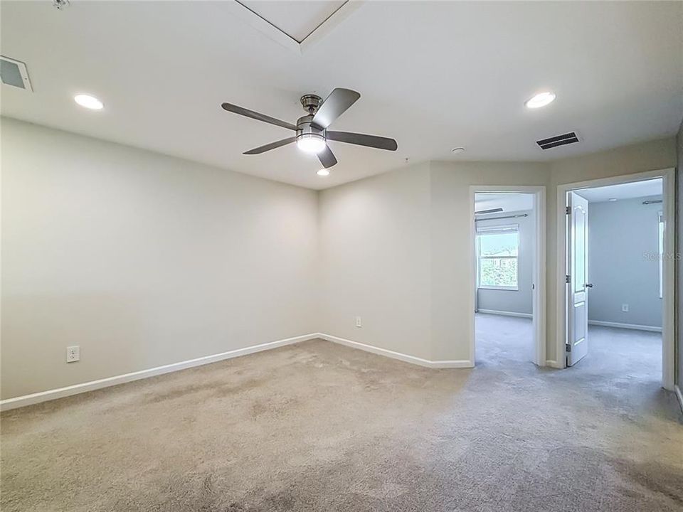 For Rent: $2,250 (3 beds, 2 baths, 1587 Square Feet)