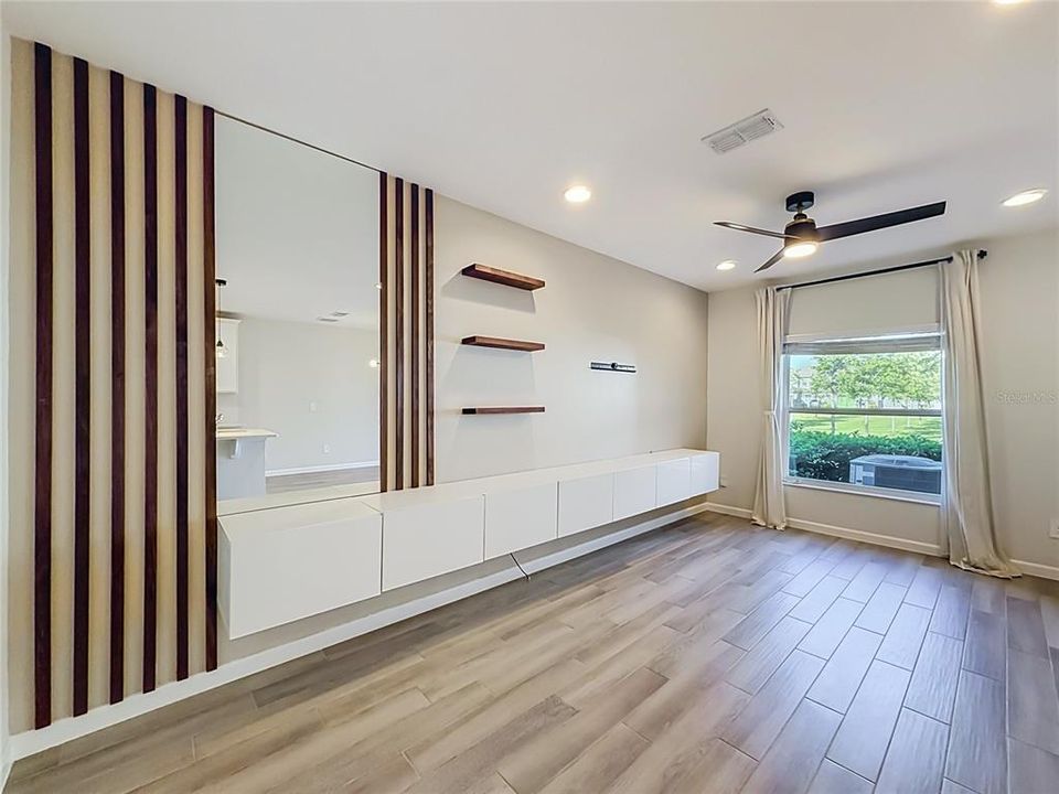 For Rent: $2,250 (3 beds, 2 baths, 1587 Square Feet)