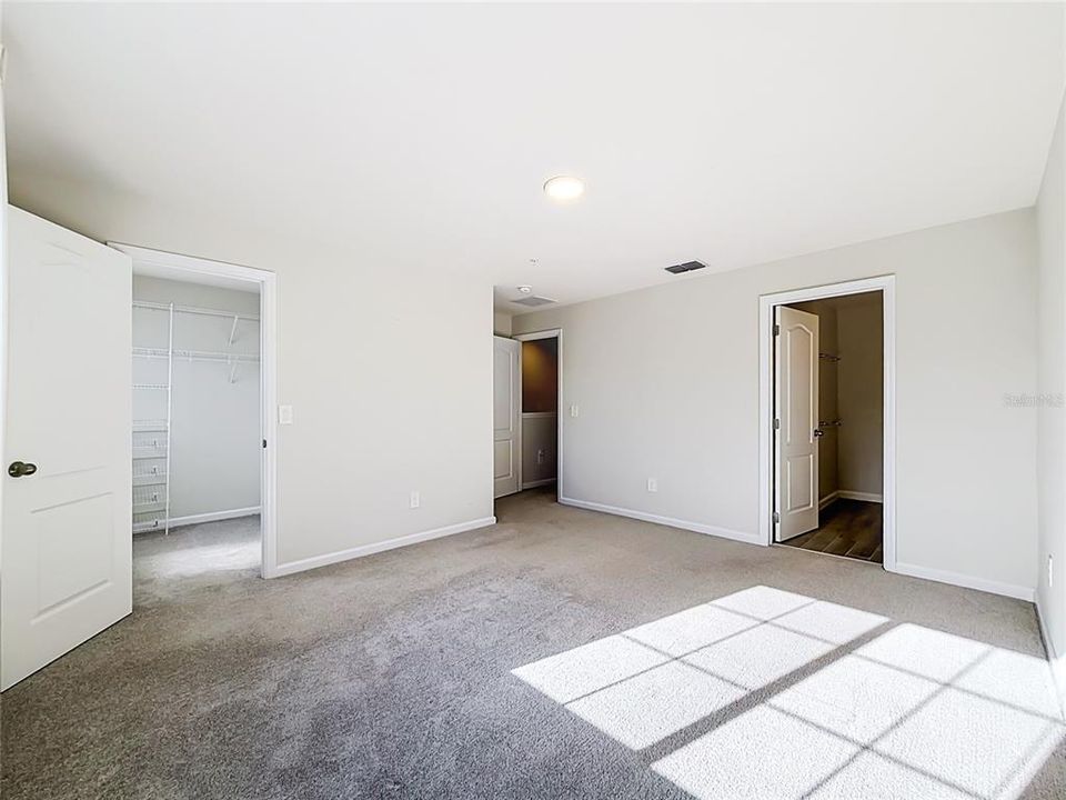 For Rent: $2,250 (3 beds, 2 baths, 1587 Square Feet)