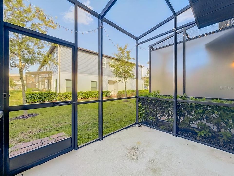 For Rent: $2,250 (3 beds, 2 baths, 1587 Square Feet)