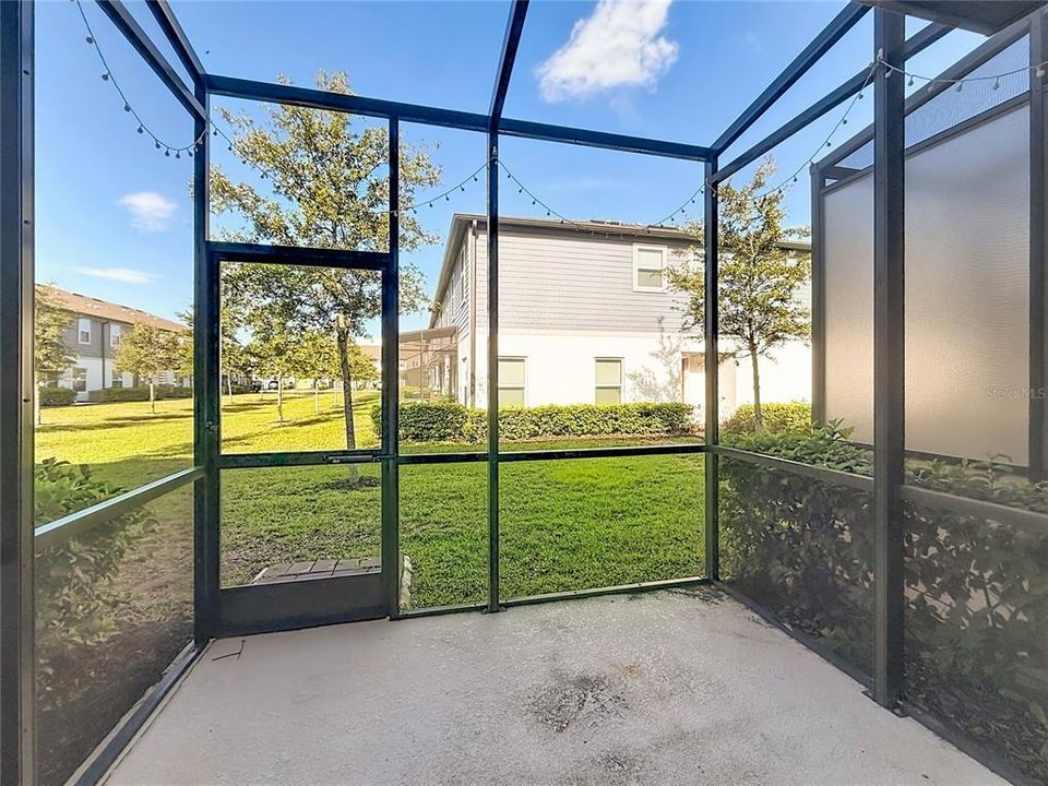 For Rent: $2,250 (3 beds, 2 baths, 1587 Square Feet)