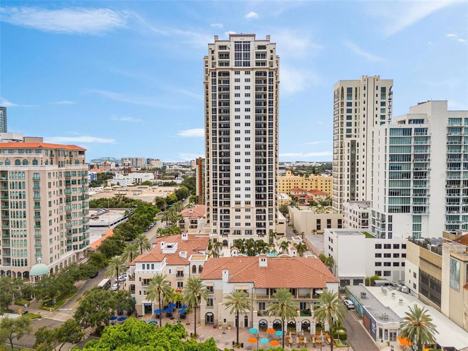 For Rent: $11,000 (3 beds, 3 baths, 2757 Square Feet)