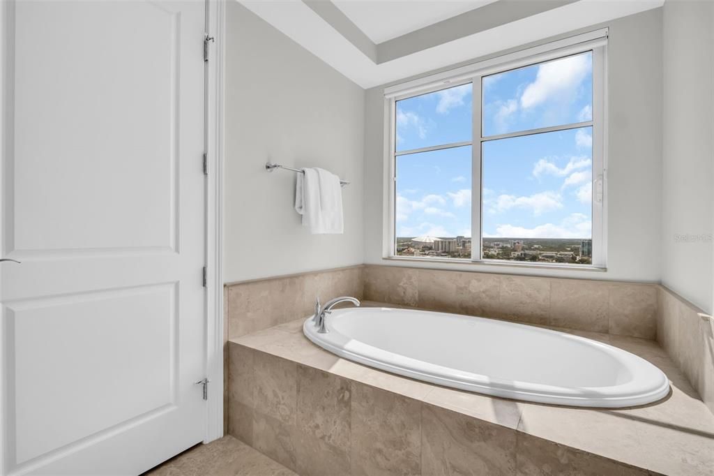 For Rent: $11,000 (3 beds, 3 baths, 2757 Square Feet)