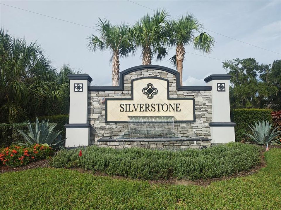 For Sale: $419,000 (5 beds, 3 baths, 2439 Square Feet)