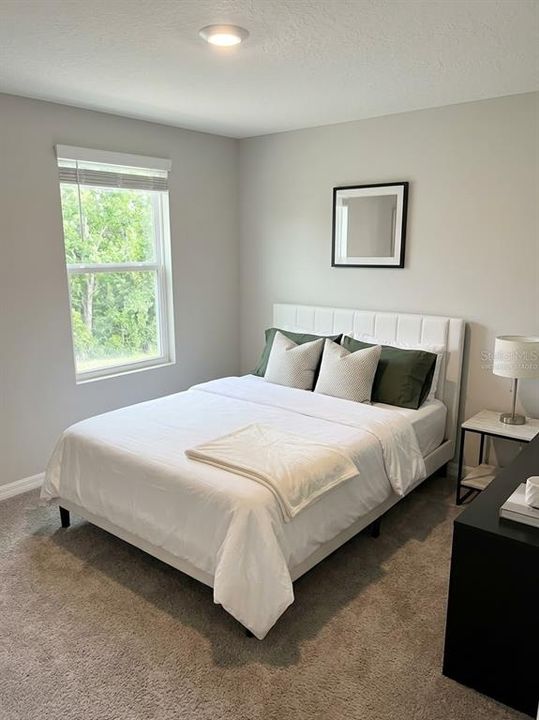 For Sale: $419,000 (5 beds, 3 baths, 2439 Square Feet)