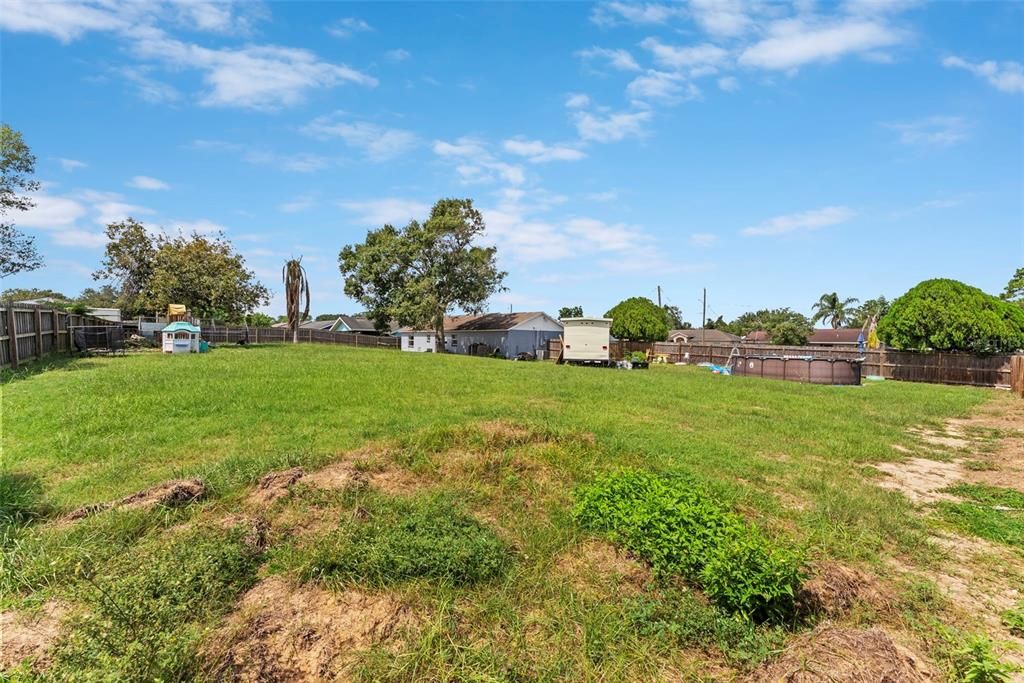 For Sale: $325,000 (2 beds, 2 baths, 1050 Square Feet)