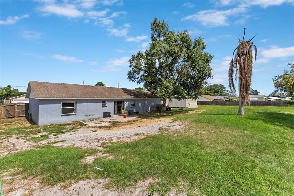 For Sale: $325,000 (2 beds, 2 baths, 1050 Square Feet)
