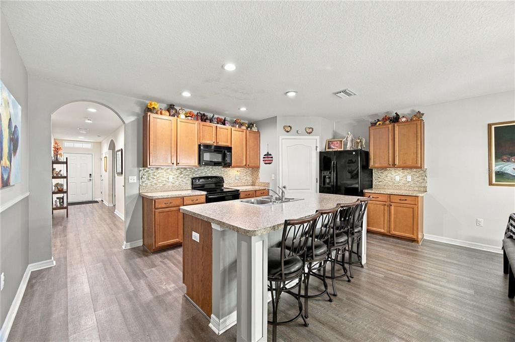 For Sale: $395,000 (4 beds, 2 baths, 1846 Square Feet)