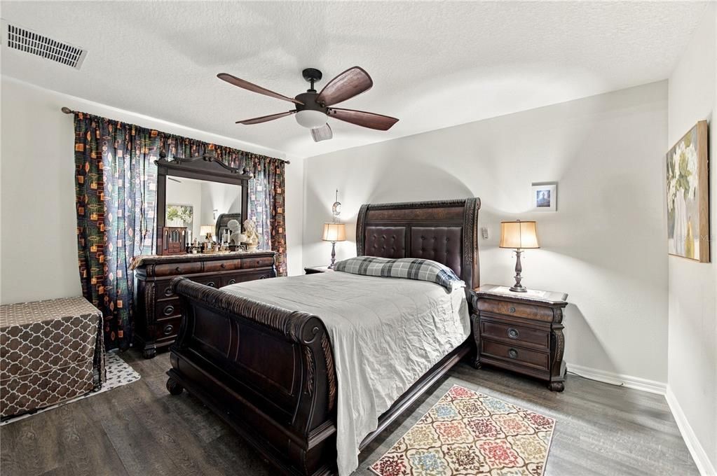 For Sale: $395,000 (4 beds, 2 baths, 1846 Square Feet)
