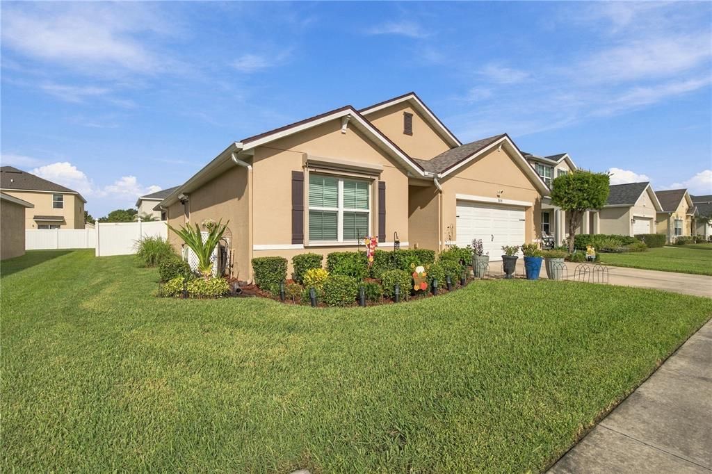 For Sale: $395,000 (4 beds, 2 baths, 1846 Square Feet)
