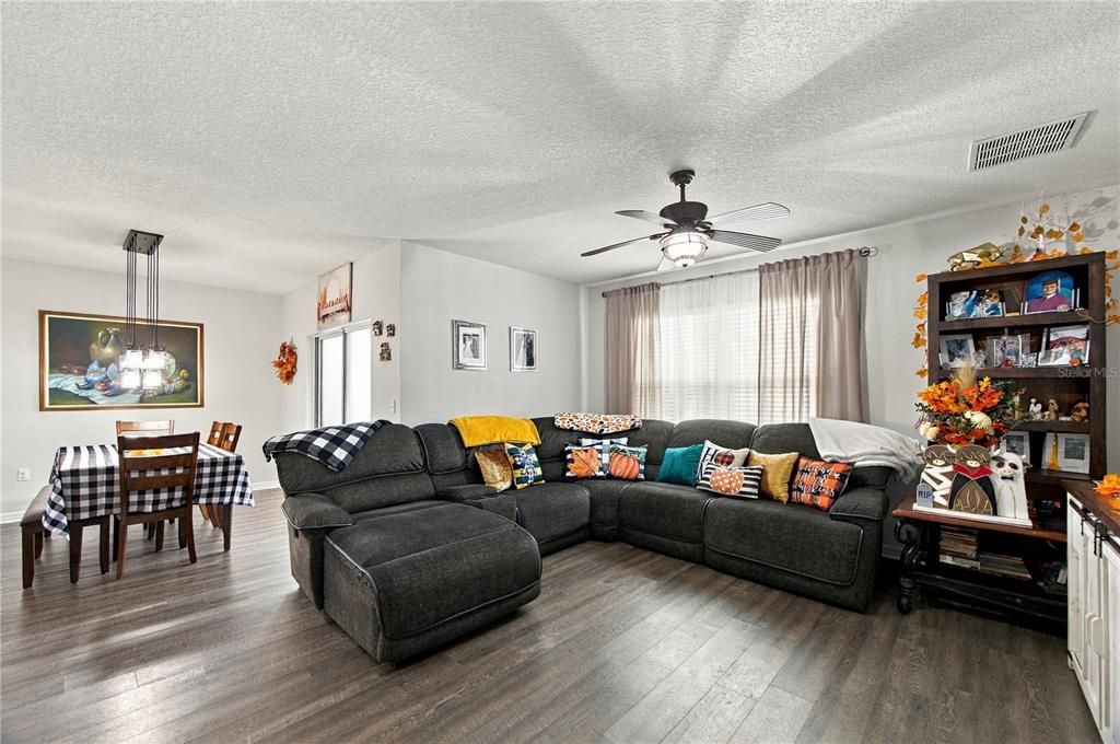 For Sale: $395,000 (4 beds, 2 baths, 1846 Square Feet)