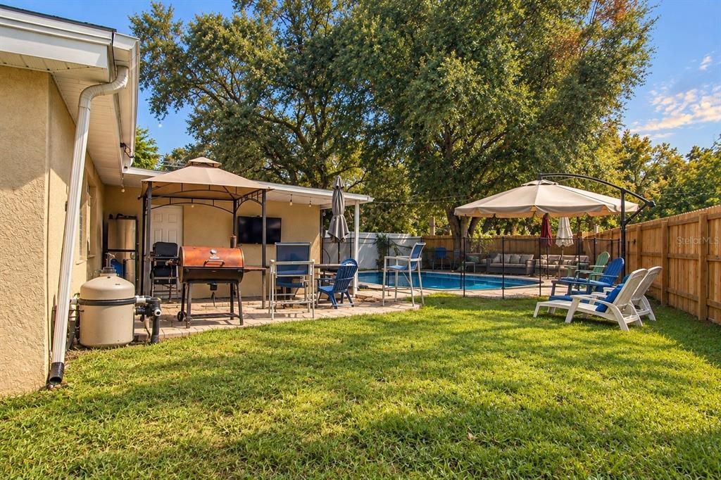 For Sale: $389,900 (3 beds, 2 baths, 1661 Square Feet)