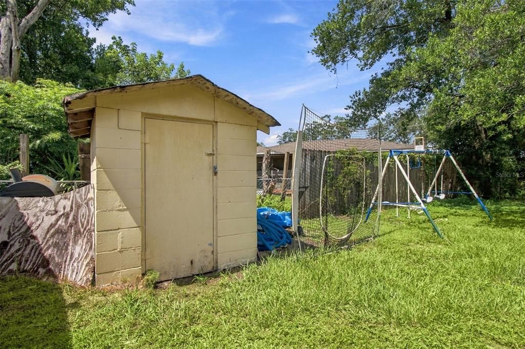 For Sale: $389,900 (3 beds, 2 baths, 1661 Square Feet)