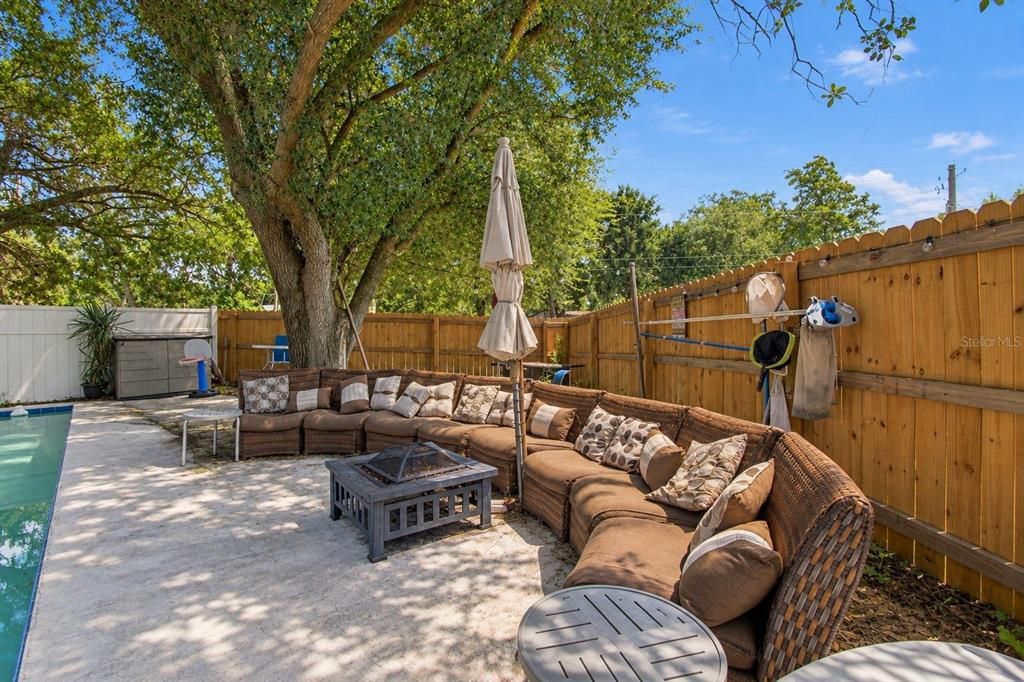 For Sale: $389,900 (3 beds, 2 baths, 1661 Square Feet)