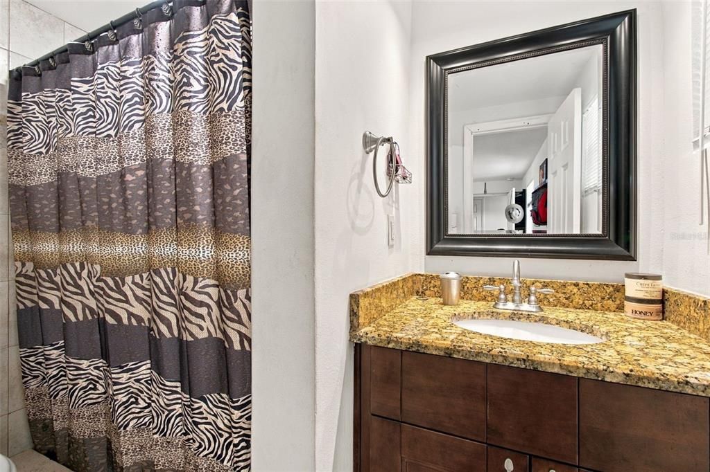 For Sale: $389,900 (3 beds, 2 baths, 1661 Square Feet)