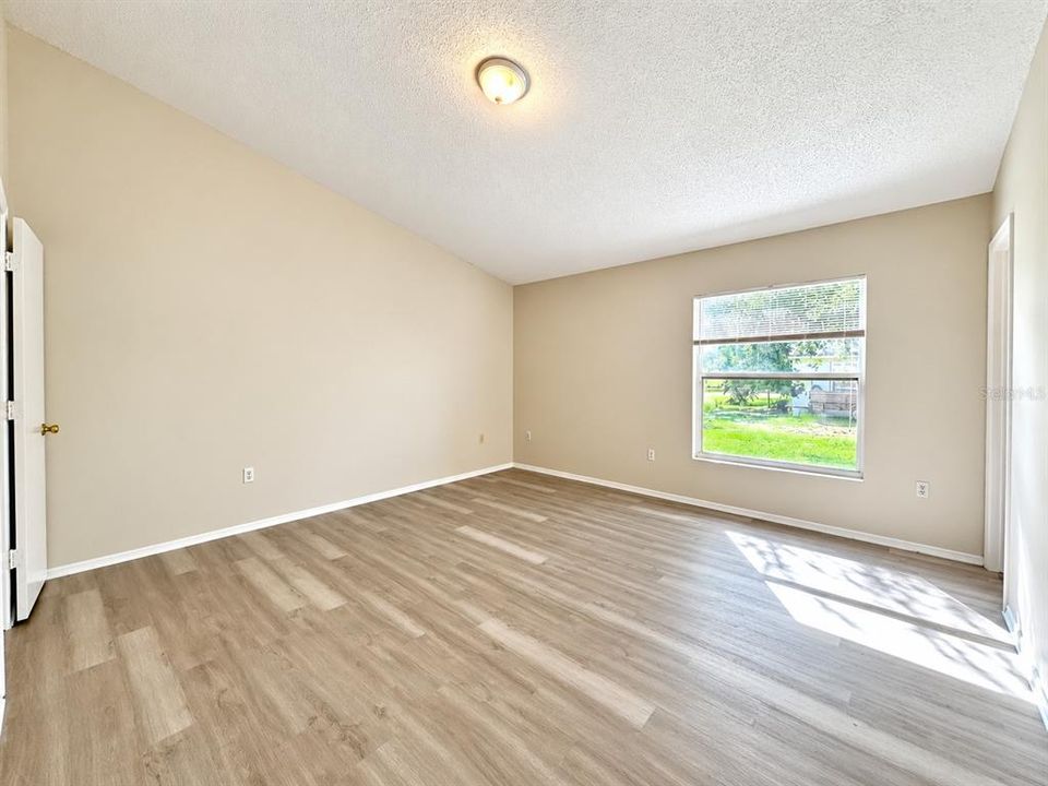 For Rent: $1,750 (3 beds, 2 baths, 1426 Square Feet)