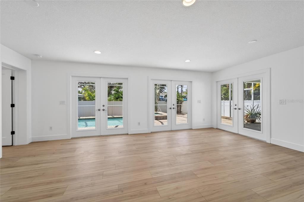 For Rent: $3,800 (3 beds, 3 baths, 1779 Square Feet)