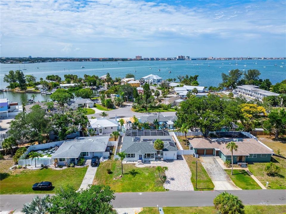 For Rent: $3,800 (3 beds, 3 baths, 1779 Square Feet)