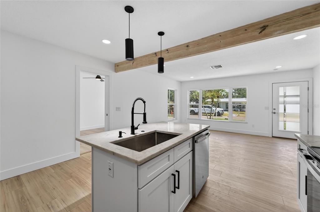 For Rent: $3,800 (3 beds, 3 baths, 1779 Square Feet)