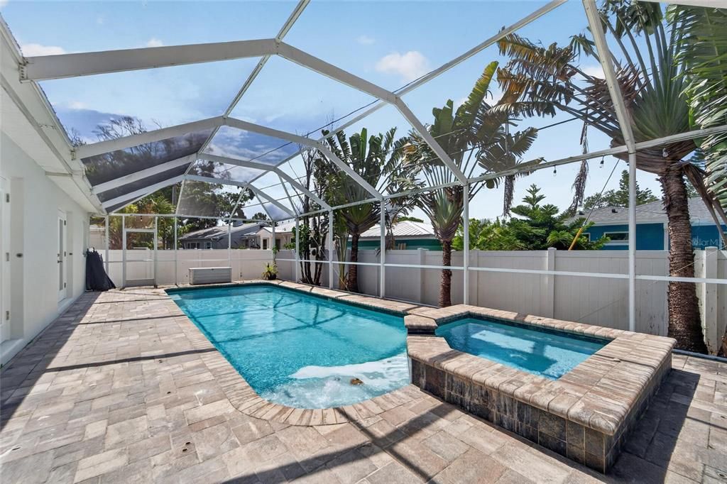 For Rent: $3,800 (3 beds, 3 baths, 1779 Square Feet)