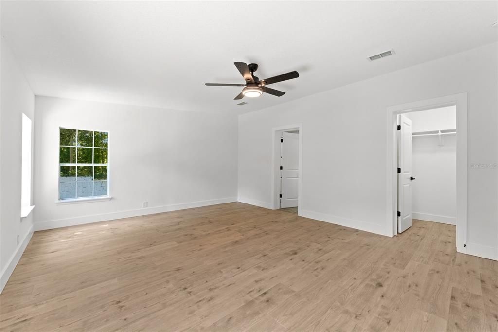 For Sale: $225,000 (3 beds, 2 baths, 1860 Square Feet)