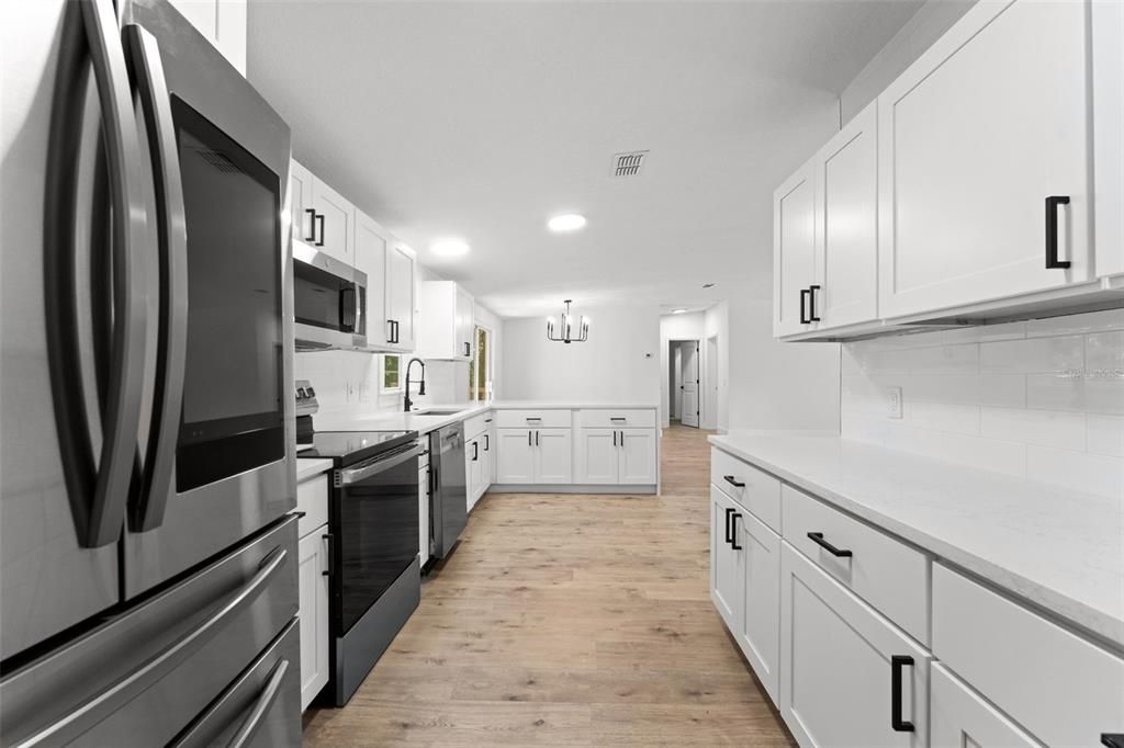 For Sale: $225,000 (3 beds, 2 baths, 1860 Square Feet)