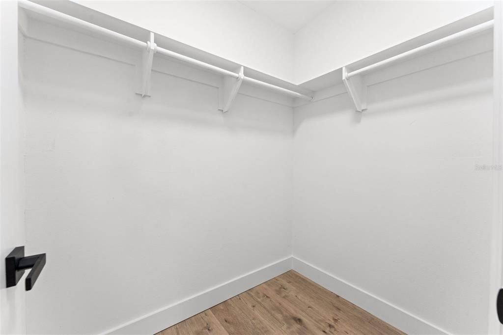 For Sale: $225,000 (3 beds, 2 baths, 1860 Square Feet)