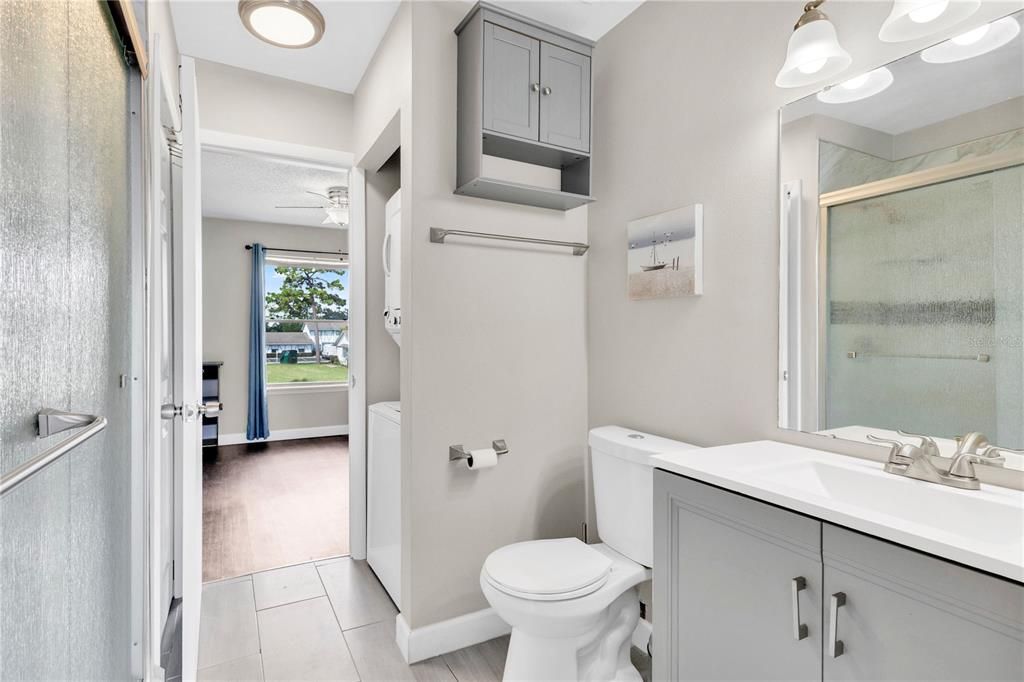 For Rent: $1,875 (2 beds, 1 baths, 992 Square Feet)