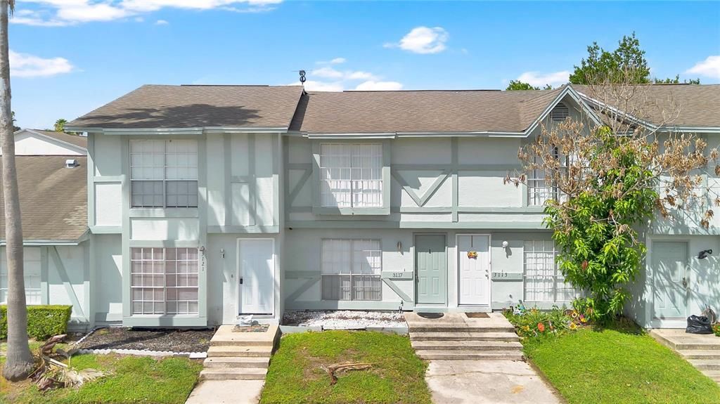 For Rent: $1,875 (2 beds, 1 baths, 992 Square Feet)