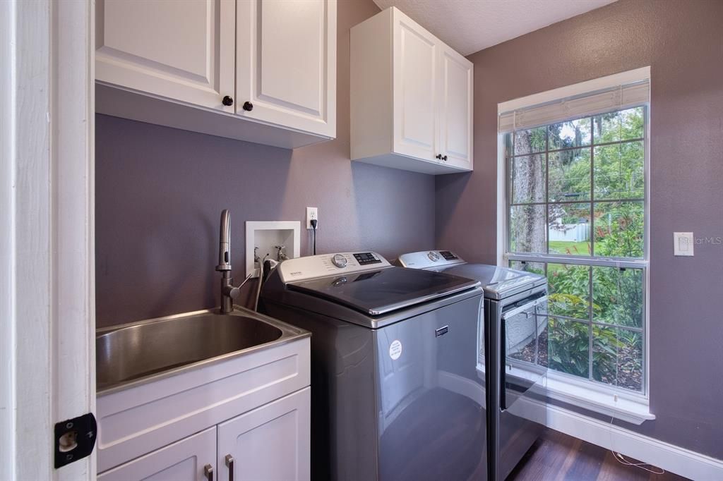 For Rent: $3,200 (3 beds, 2 baths, 1692 Square Feet)
