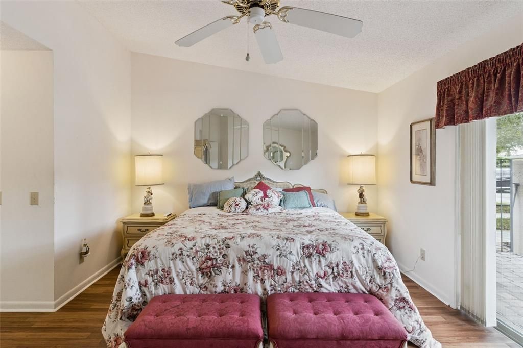 For Sale: $225,000 (2 beds, 2 baths, 1471 Square Feet)