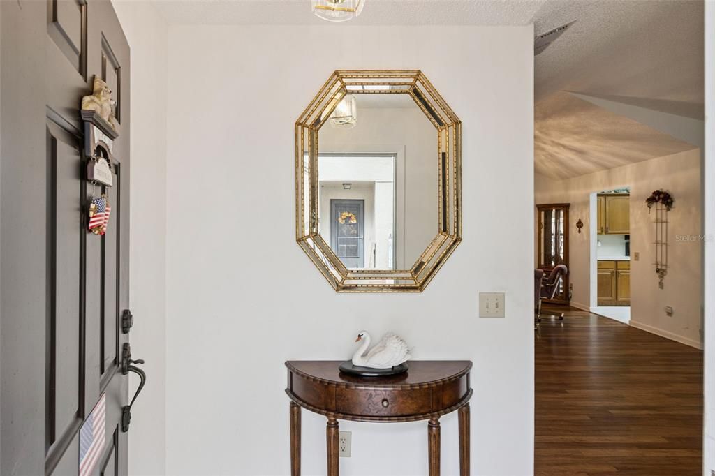 For Sale: $225,000 (2 beds, 2 baths, 1471 Square Feet)