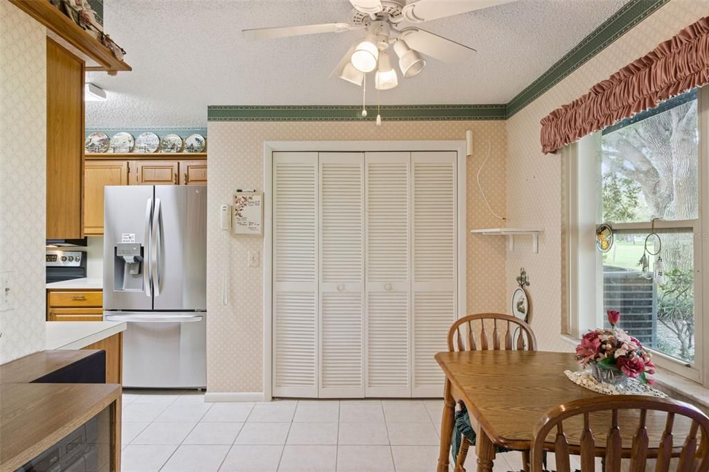 For Sale: $225,000 (2 beds, 2 baths, 1471 Square Feet)