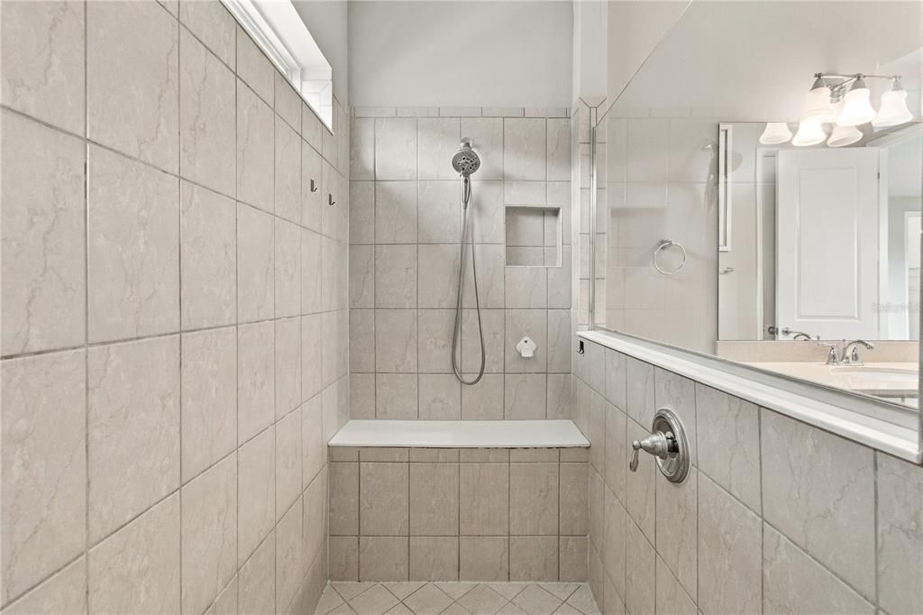 На продажу: $549,900 (3 спален, 2 ванн, 2188 Квадратных фут)