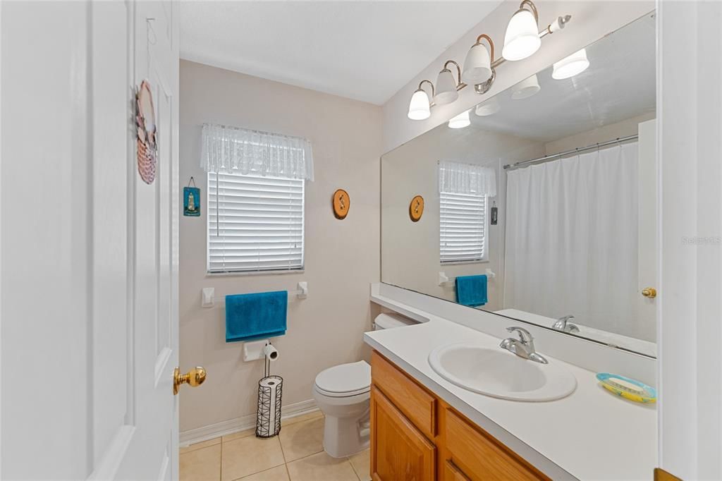 For Sale: $357,000 (3 beds, 2 baths, 1598 Square Feet)