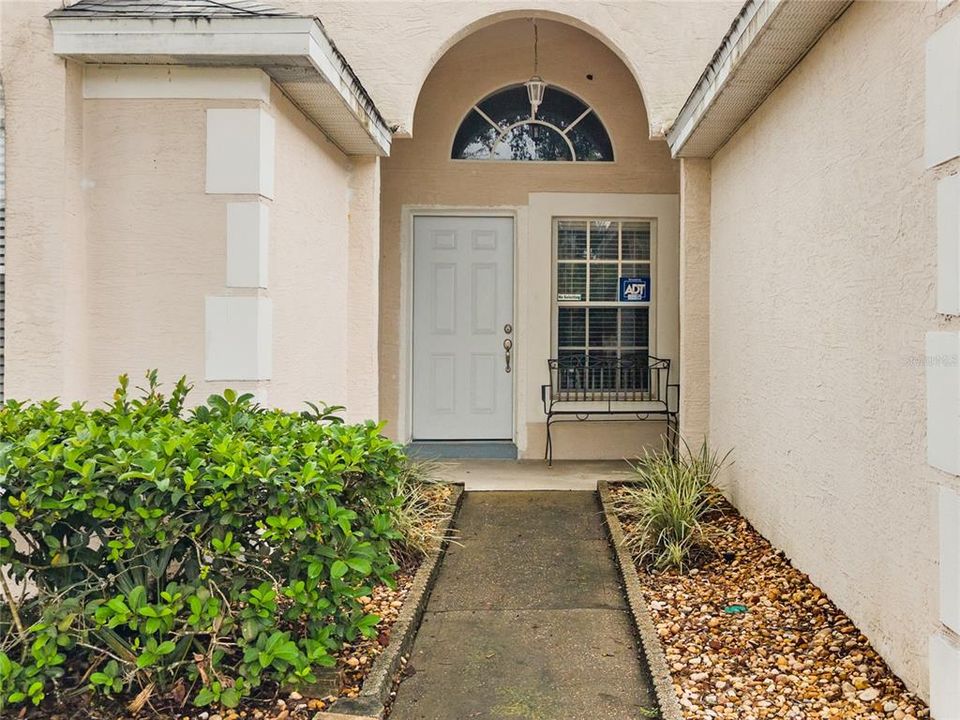 For Sale: $357,000 (3 beds, 2 baths, 1598 Square Feet)