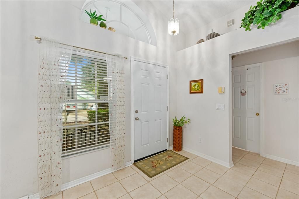 For Sale: $357,000 (3 beds, 2 baths, 1598 Square Feet)