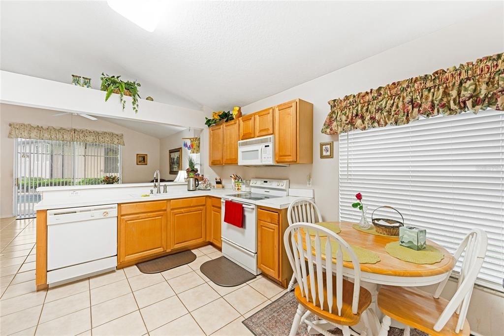 For Sale: $357,000 (3 beds, 2 baths, 1598 Square Feet)