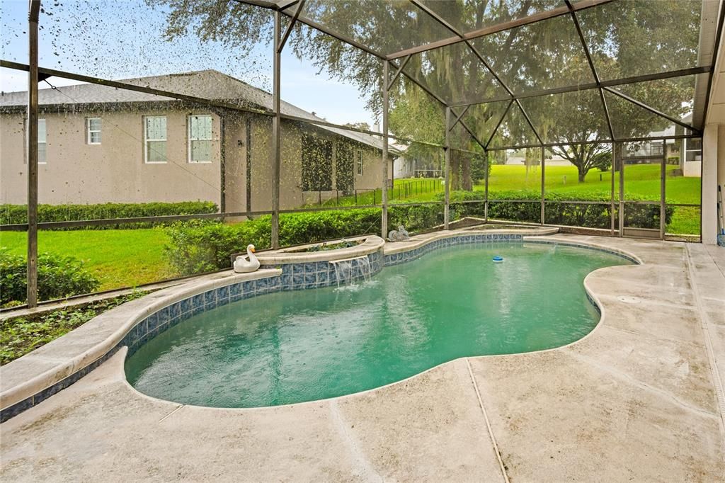 For Sale: $357,000 (3 beds, 2 baths, 1598 Square Feet)
