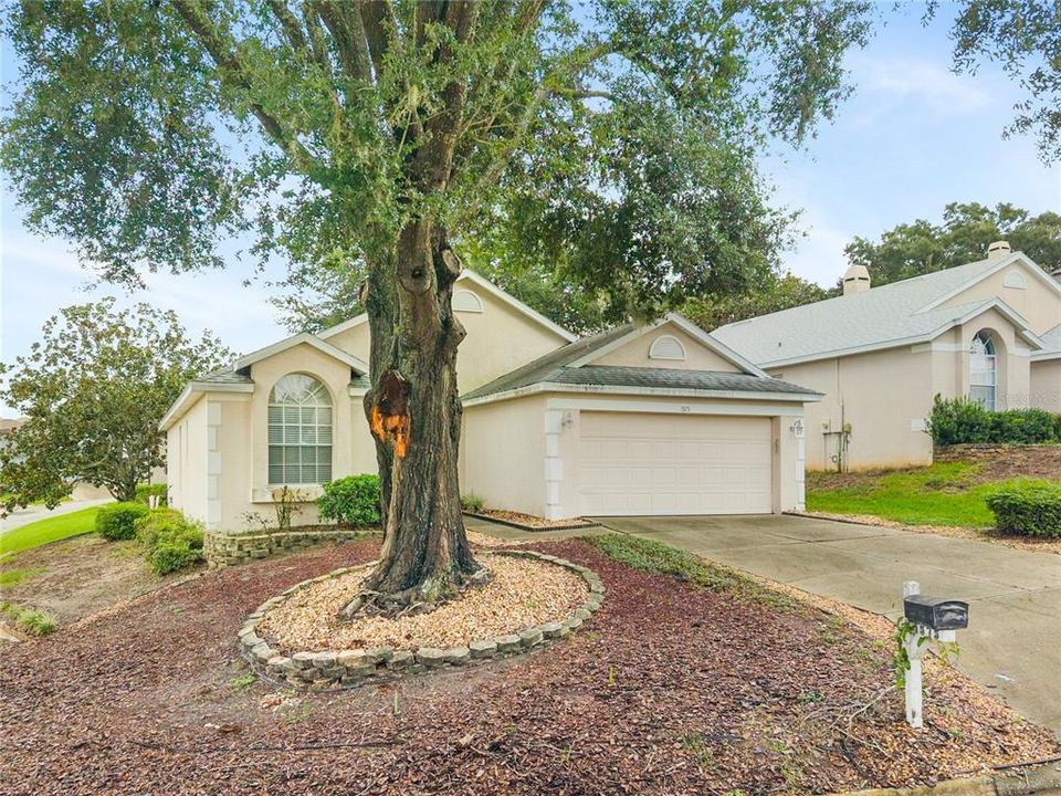 For Sale: $357,000 (3 beds, 2 baths, 1598 Square Feet)