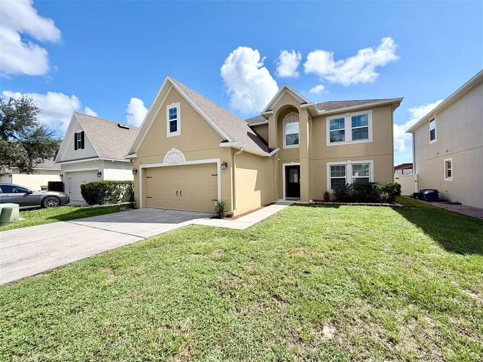 En Venta: $415,000 (5 camas, 3 baños, 2704 Pies cuadrados)