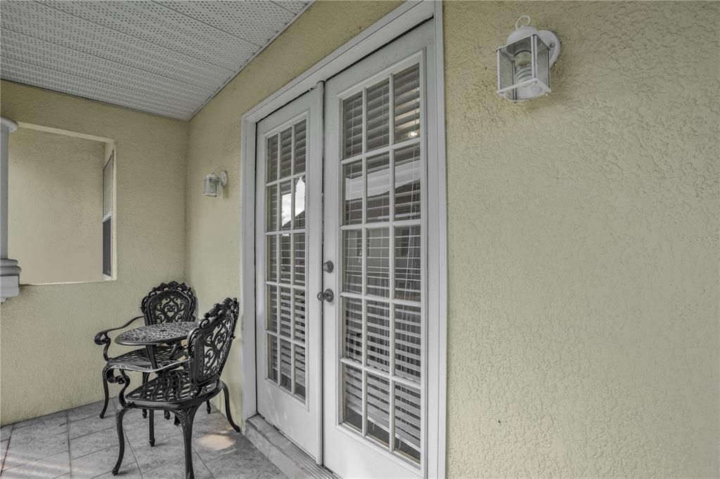 En Venta: $299,900 (4 camas, 3 baños, 1642 Pies cuadrados)