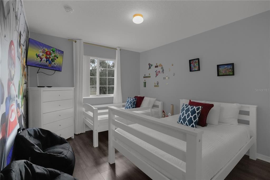 En Venta: $299,900 (4 camas, 3 baños, 1642 Pies cuadrados)