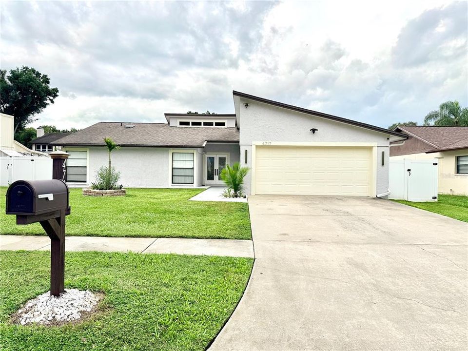For Sale: $390,000 (3 beds, 2 baths, 1516 Square Feet)