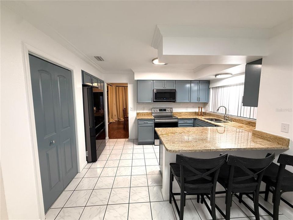 For Sale: $390,000 (3 beds, 2 baths, 1516 Square Feet)