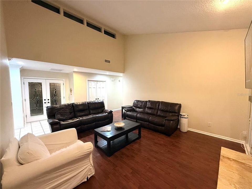 For Sale: $390,000 (3 beds, 2 baths, 1516 Square Feet)