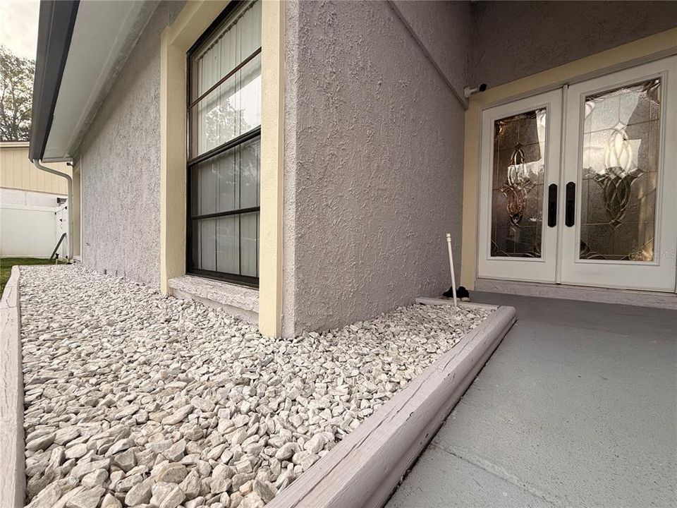 For Sale: $390,000 (3 beds, 2 baths, 1516 Square Feet)